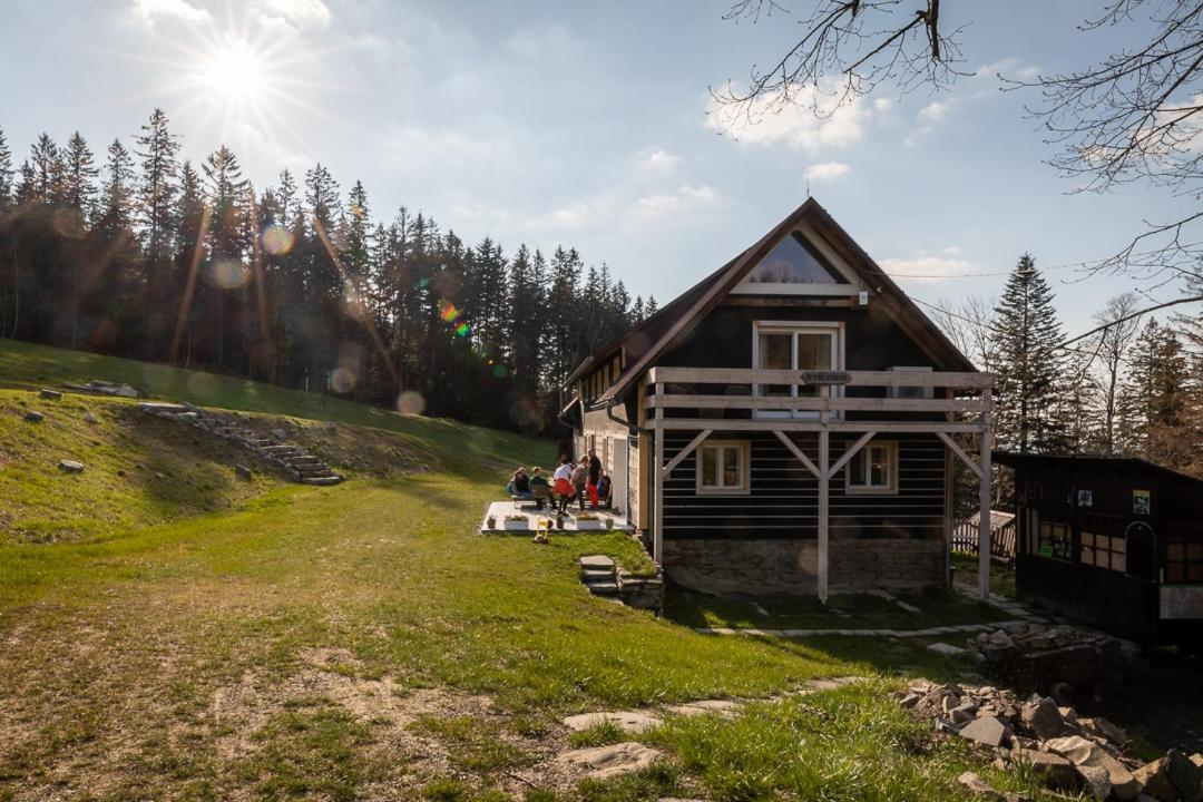 Apartmany U 3 Zbuju Malenovice  Экстерьер фото